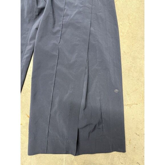 Lululemon Wanderer Culotte.True Navy. Womens. Sz 2 - Picture 13 of 16